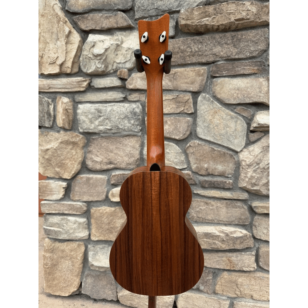 Kamaka HF-2 Concert Ukulele